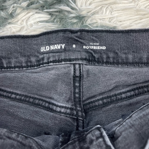 Old Navy Women’s Black Mid-Rise Boyfriend Jean Shorts Size 8 - Picture 2 of 8